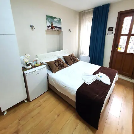 Ariya Yildiz Apart דירה